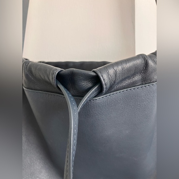 A.P.C. Sac Havane Crossbody bag Navy - Picture 3 of 15